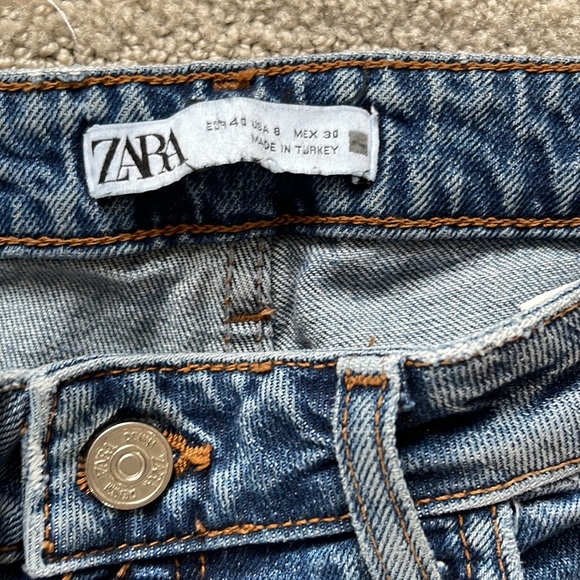 ZARA High Rise Slim Flare Jean - Picture 3 of 6